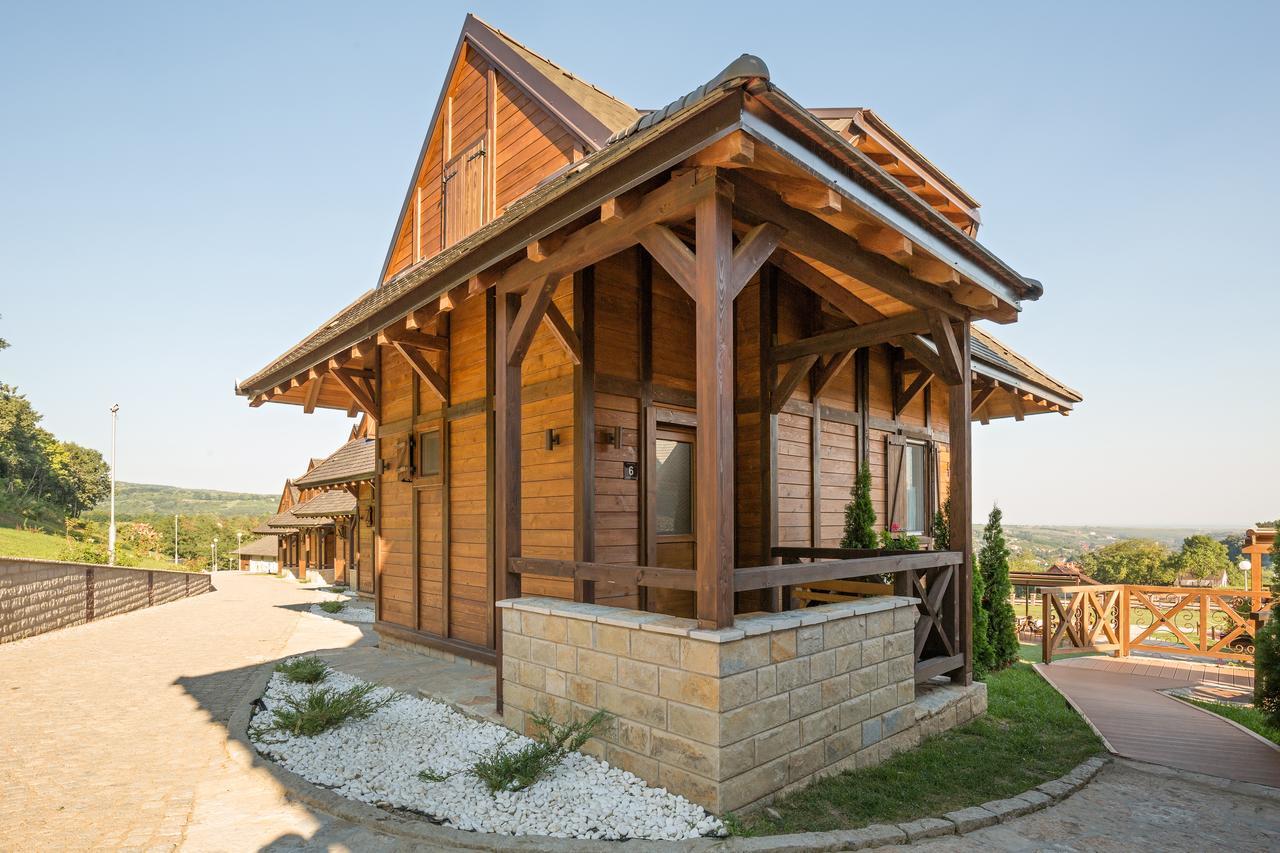 Etno Naselje Vrdnicka Kula Bed & Breakfast Vrdnik Exterior photo
