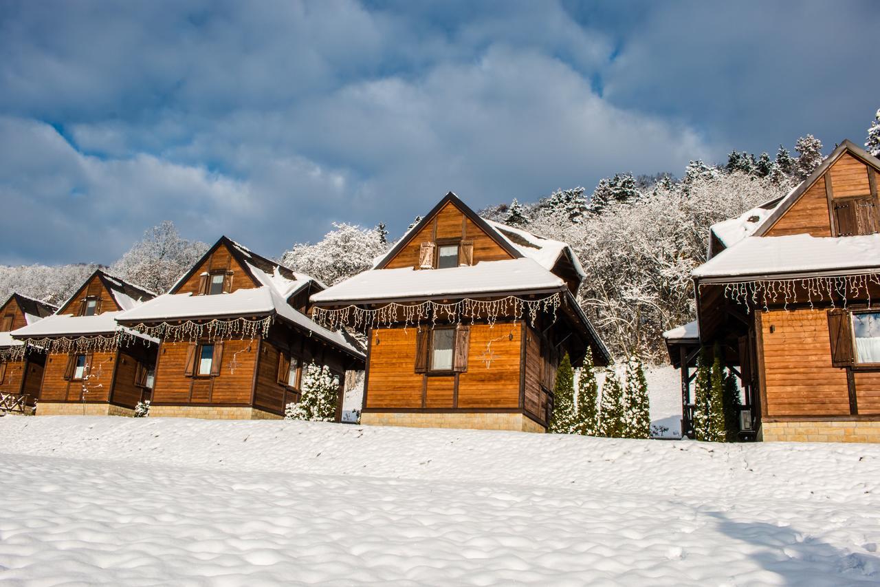Etno Naselje Vrdnicka Kula Bed & Breakfast Vrdnik Exterior photo